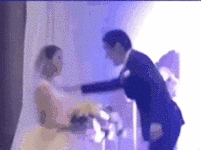 新娘在婚房出轨姐夫！新郎婚礼现场播放俩人激战视频（视频/组图）