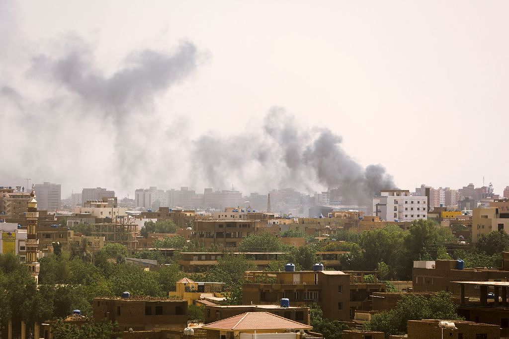 停火失败！苏丹内战已致270死，大学近百师生受困，一跑就被射杀（图） - 1