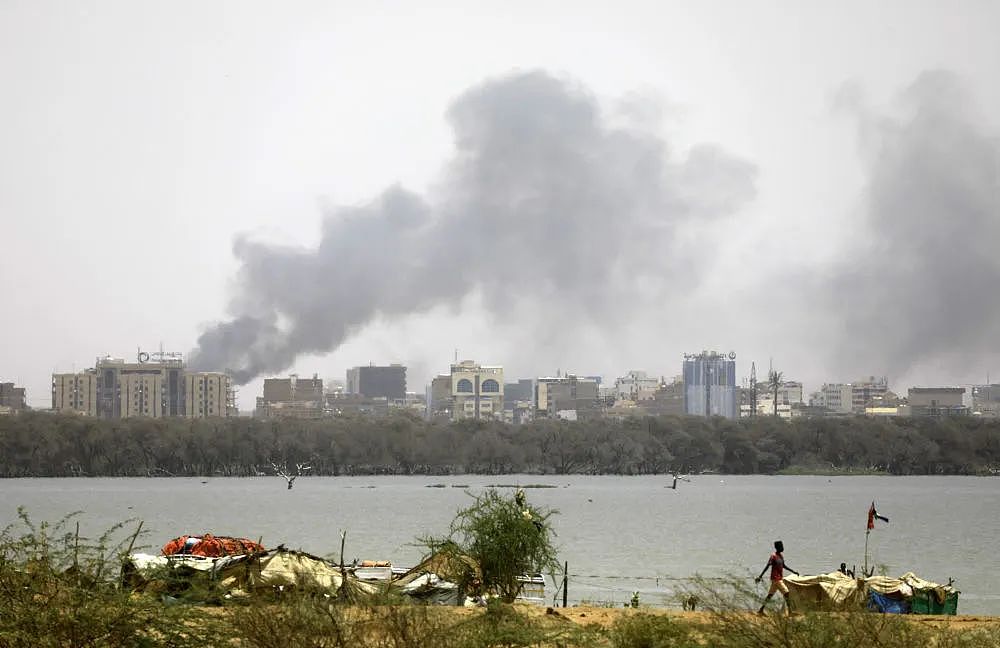 数千人伤亡，​多国紧急撤侨！苏丹首都枪炮声四起，“没有任何地方是安全的”（组图） - 3