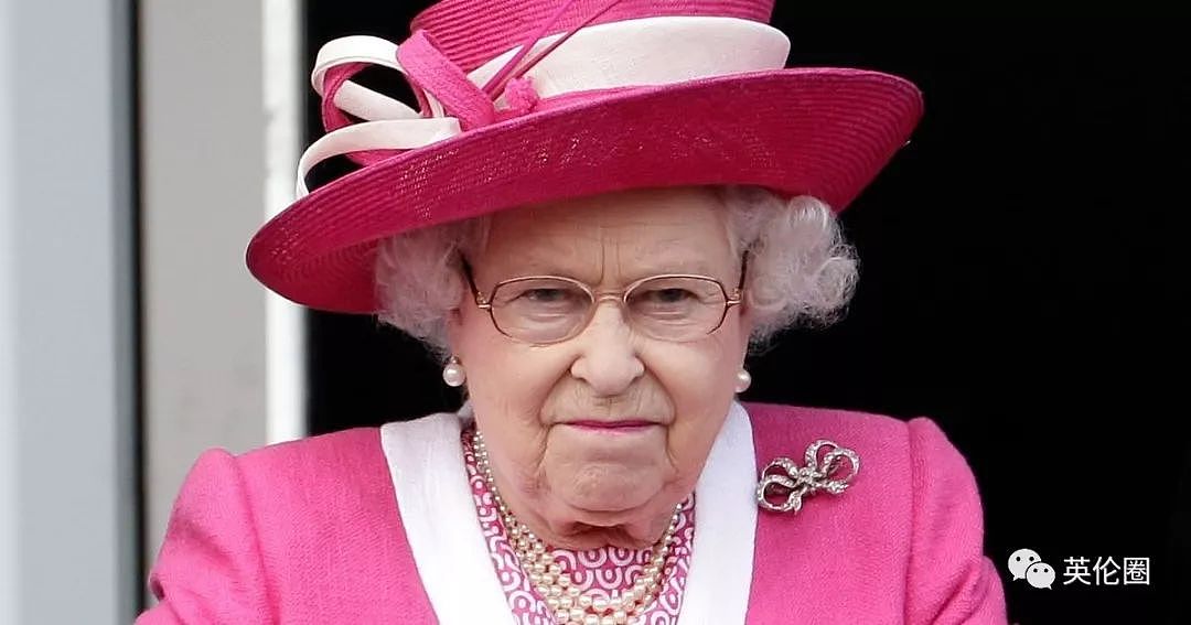 女王去世后首个生日，英媒追忆： 她工作到最后一刻！ 查尔斯：我还是很想妈妈...（组图） - 56