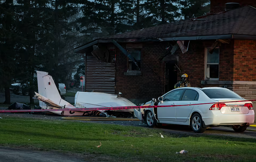 加拿大一架飞机坠毁居民区，砸中两栋民宅燃起大火，2名男子命危（组图） - 6
