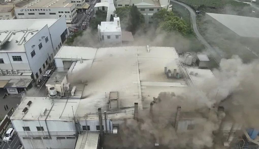 台湾彰化食品工厂清晨大火，酿7死15伤惨剧（组图） - 2