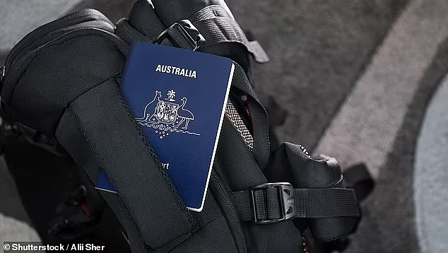 澳政府官宣重大变革： 护照更新流程简化， 可在线申请！ 这样做省时省钱（组图） - 3