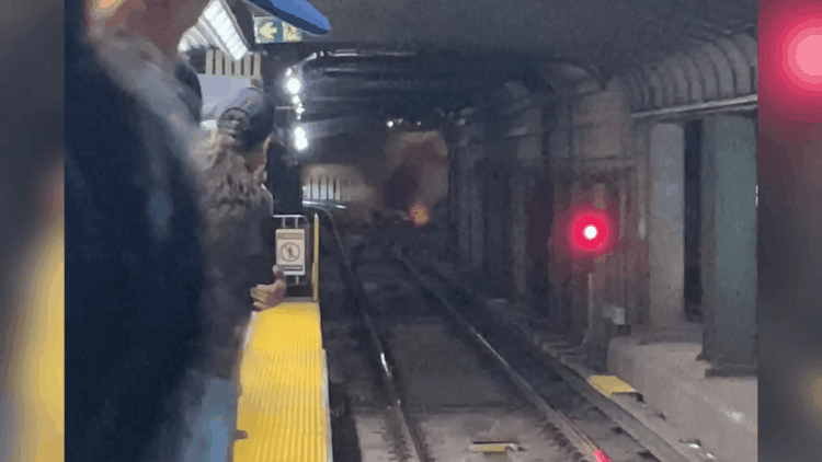 加拿大地铁站爆炸，火光冲天，乘客撤离， 石油厂爆炸2人死伤（组图） - 2
