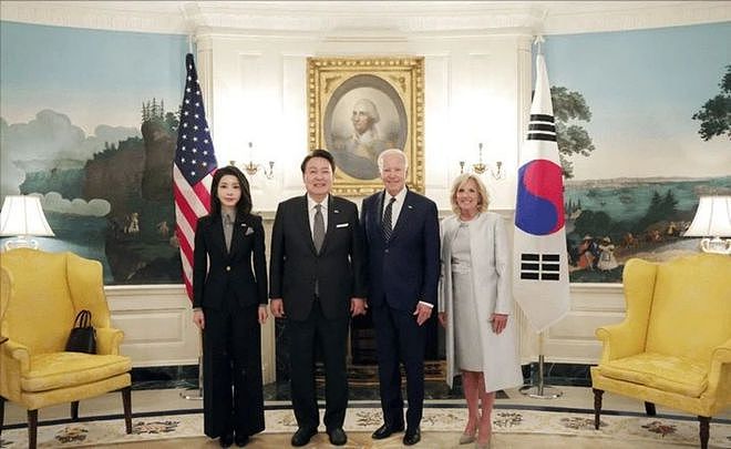 韩国总统夫人的美国时装秀，惹毛了谁（组图） - 3