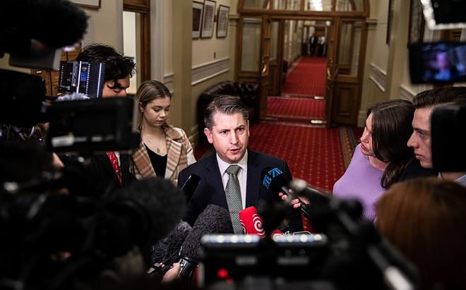 真要“大赦”？新西兰绿党呼吁给1.4万非法移民身份，移民部长回应了；暴雨又要来，两天下足两个月雨量！（组图） - 1