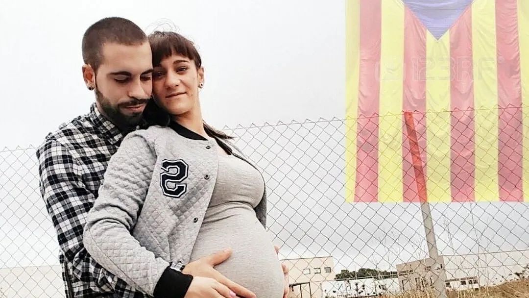 西班牙亲姐弟乱伦生下两个孩子，还想改变法律允许近亲结婚（组图） - 12