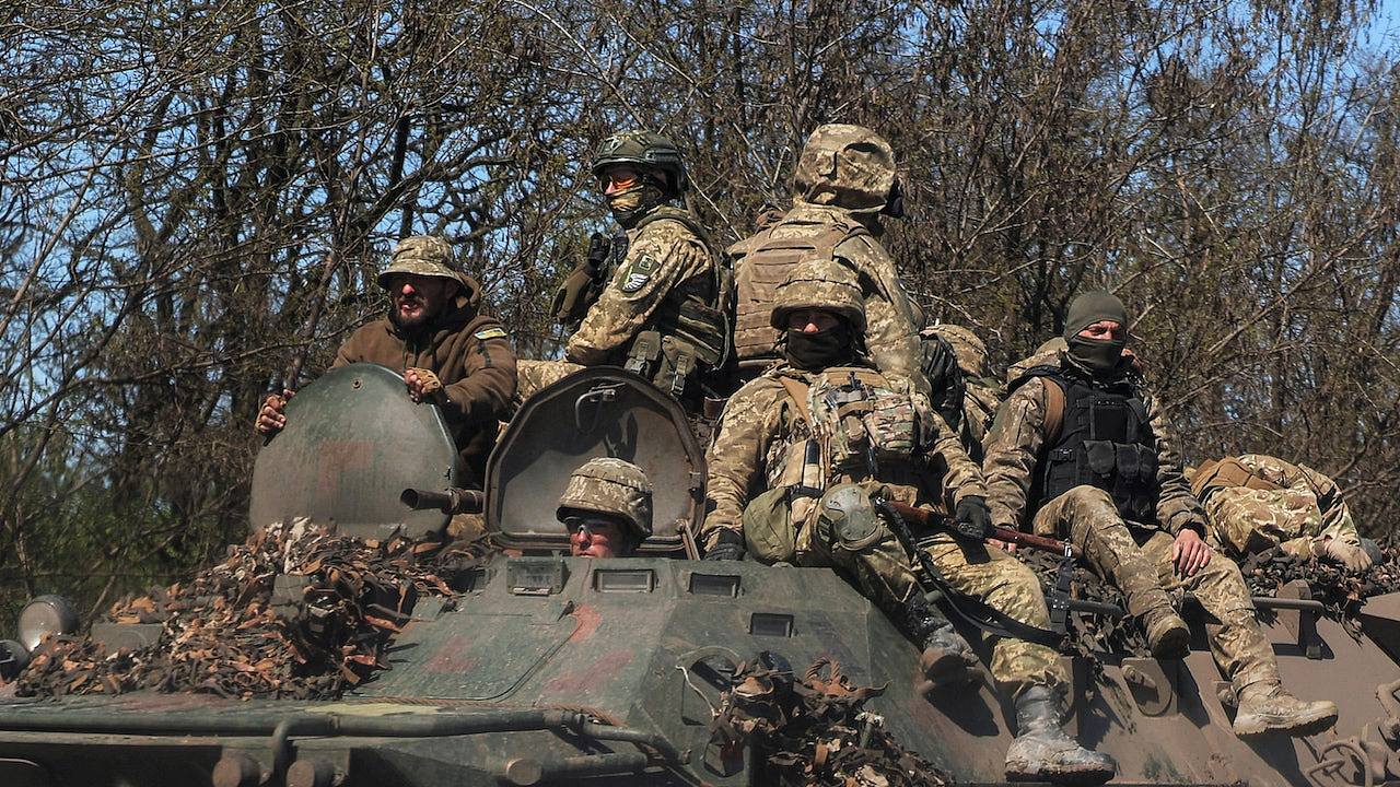 美国宣布再军援乌克兰3亿美元，协助乌军反攻（图） - 1