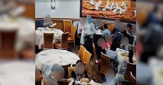 2名华人男子在中餐厅摄像头下“直播”偷包，失主霸气追捕（组图） - 5