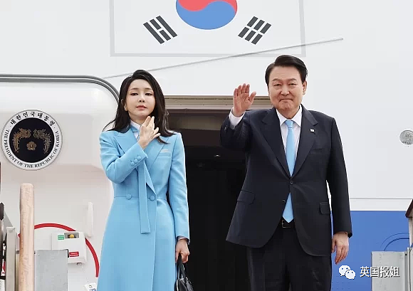 韩总统夫人访美走“时装秀”抢尽风头！换20套衣服，曝光比总统都多，网友喷：要篡权？（组图） - 4