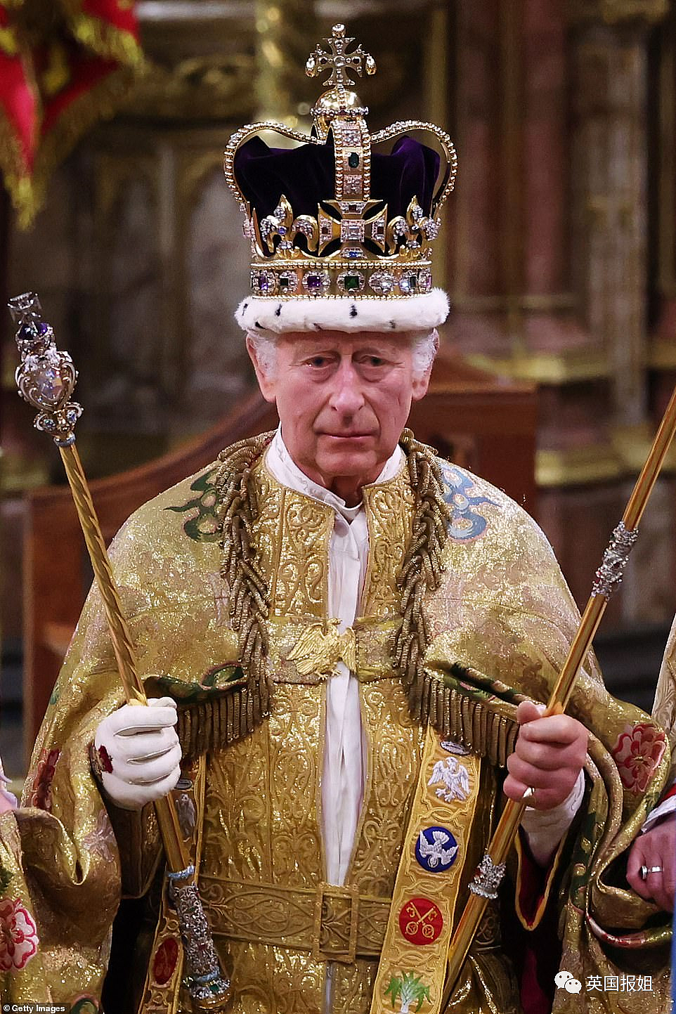 “70年太子”查尔斯终于加冕为王！卡米拉封后笑开花，夏洛特公主被评“女王转世”（组图） - 89