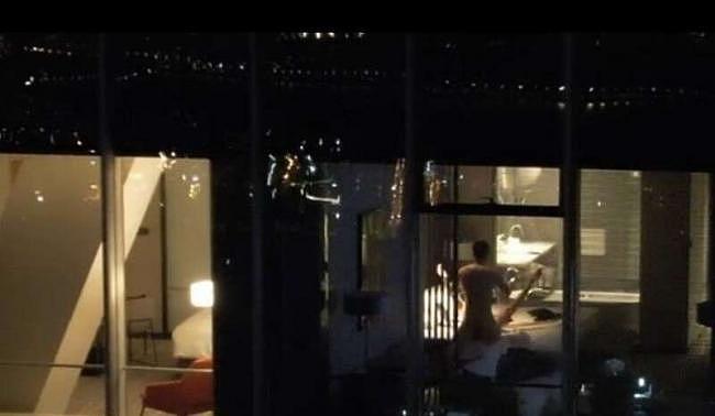 苏州高层酒店情侣“激情时刻”不关窗，遭无人机拍全程，各种性爱动作曝光（组图） - 2