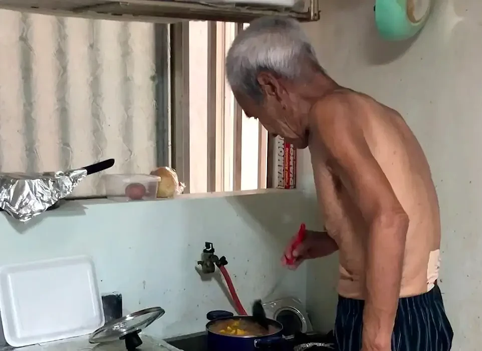 日本老爷爷荒岛裸体独居29年，被强行带回都市生活（组图） - 28