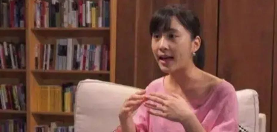 【两性】“我供你上学，你却和2个混混3P”：父亲暴打高中女儿。网友：可惜了（组图） - 12