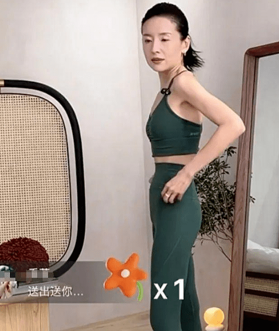 离婚没再婚的女星，约会小鲜肉，把儿子当“丈夫“养（组图） - 28