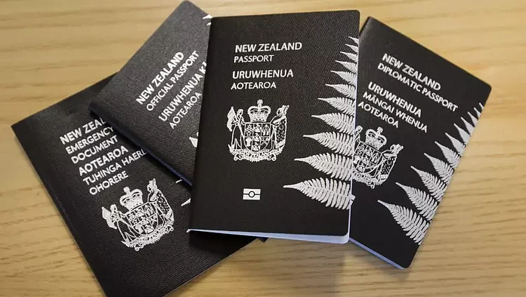 因疫情被迫在海外出生的新西兰人，竟成了“二等公民”？（组图） - 1