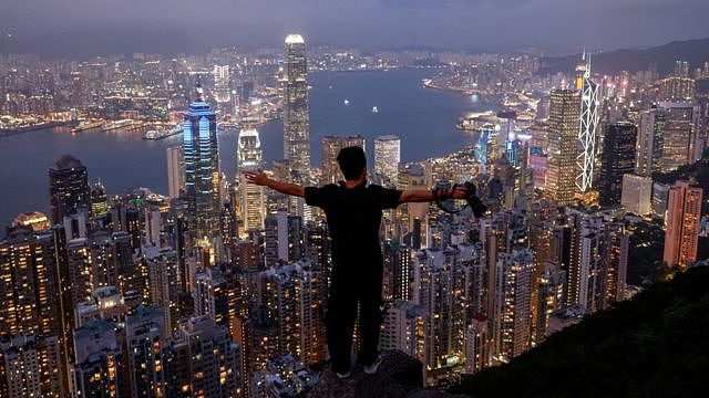香港投资移民：民间热议之下仍然“只闻楼梯响”（组图） - 2