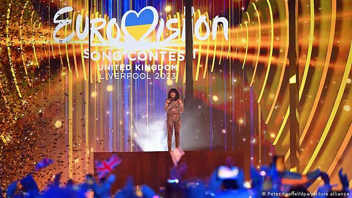 欧洲歌唱大赛：瑞典歌手获胜！乌克兰备受关注（组图） - 1