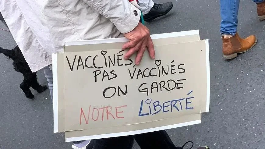 法国拒打新冠疫苗医护返岗！同事：现在回来干嘛？（组图） - 4