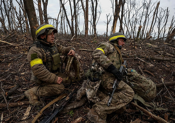 乌克兰称巴赫姆特保卫战“首度反击成功”，俄军2名指挥官阵亡（组图） - 1