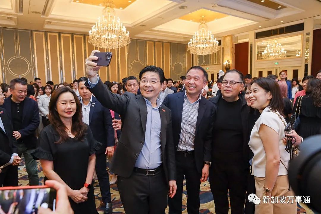 海量图片曝光！新加坡总理接班人中国玩嗨了：体验智能汽车、被无现金支付圈粉、和老乡们大团聚（组图） - 22