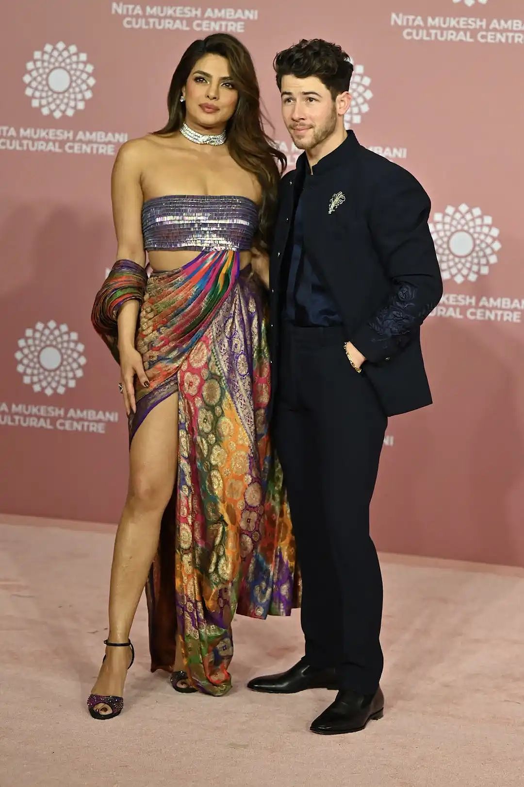 宝莱坞女星穿纱丽在戛纳红毯各种炫，一波惊艳文化输出打入欧美时尚界？（组图） - 31