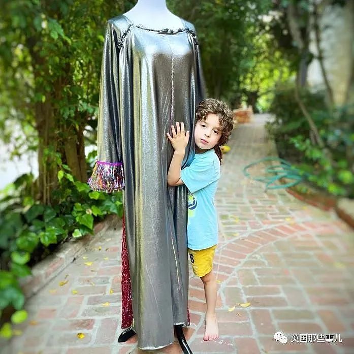 7岁男孩自带时尚天赋，4岁开始缝纫办秀已成百万网红，梦想成为Gucci！（组图） - 32