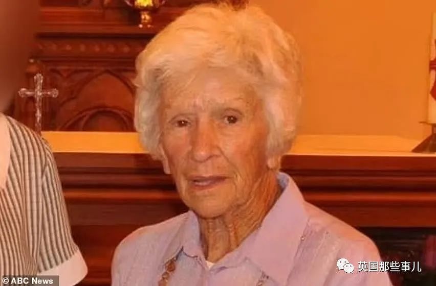澳洲95岁老太被警方电击？老年痴呆行动受限，警方：她有刀（组图） - 2
