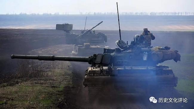 亡命175公里：一个乌军坦克营的传奇突围（组图） - 1