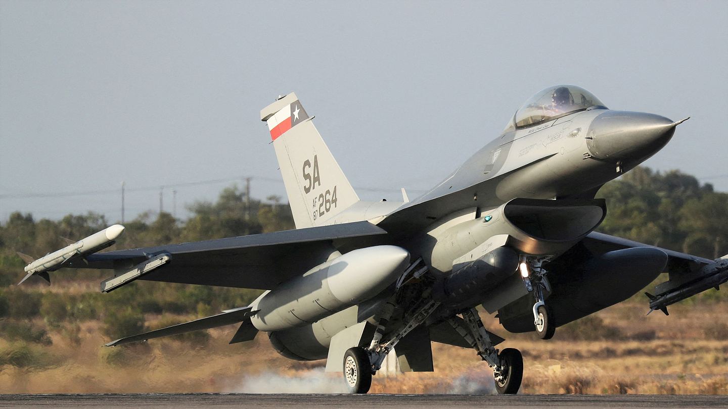 美国同意援助乌克兰F-16战机，俄罗斯的警告还管用吗？（组图） - 2