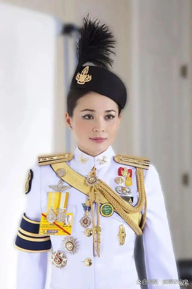 从贴身保镖变成泰国的王后，没有子嗣才是苏提达最大的问题（组图） - 7