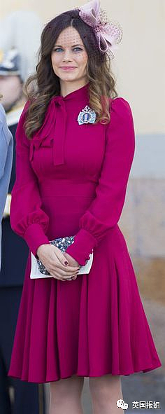 凯特王妃变身“真人芭比”惊艳全网！穿超粉嫩套装亮相，最灾难的颜色竟然被她拿捏了（组图） - 50