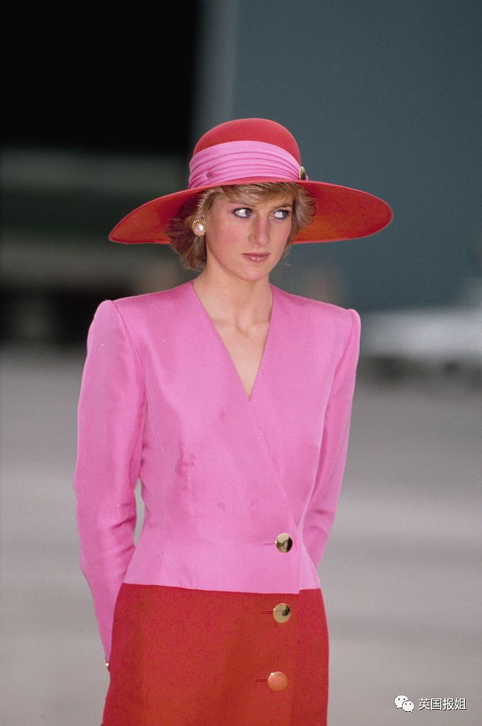 凯特王妃变身“真人芭比”惊艳全网！穿超粉嫩套装亮相，最灾难的颜色竟然被她拿捏了（组图） - 68