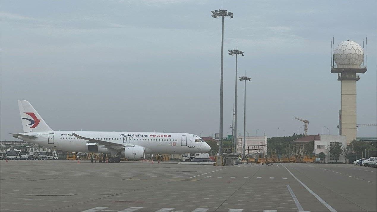 中国产C919客机今日商业航班首航，130余名旅客率先体验（组图） - 5