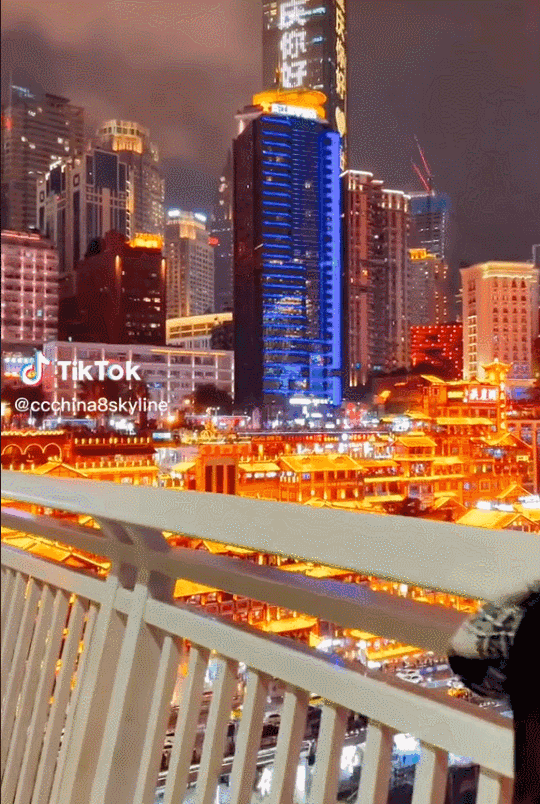 重庆在外网爆火出圈！5D魔幻城市景观震撼2亿网友：“梦中情城！想搬到重庆去住！”（组图） - 16