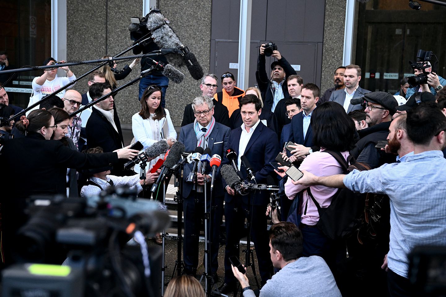 澳洲英雄沦法院认证战争犯，被揭虐杀平民怒告传媒却败诉（组图） - 2