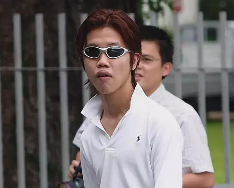 新加坡男子自爆出轨两女，被识破骗15岁孩子杀妻，被捕全程带微笑（组图） - 18