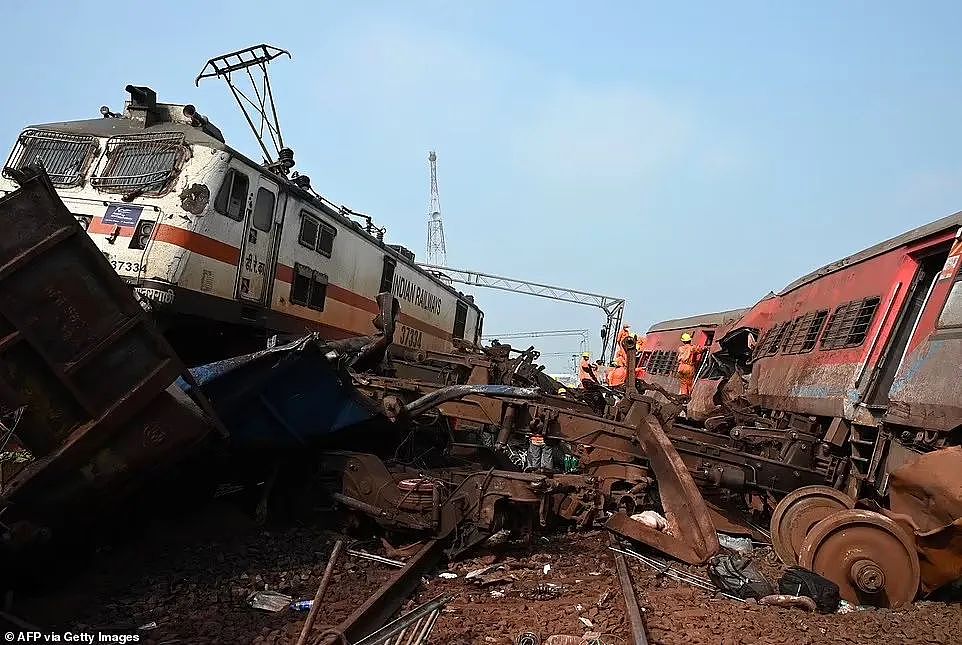 印度本世纪最惨火车事故因人祸，为何脱轨总发生在这里？（组图） - 15