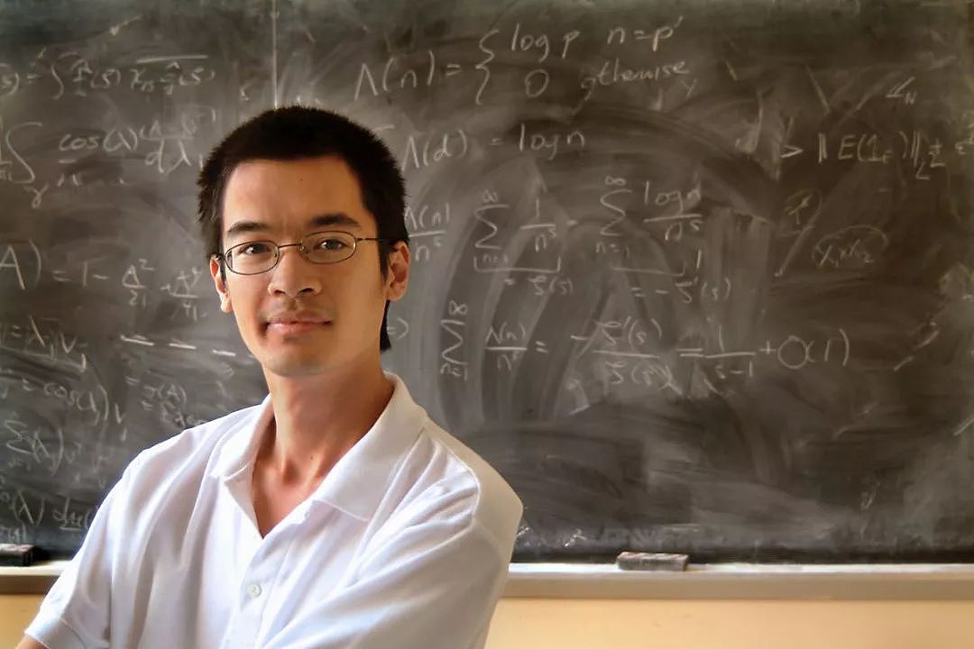 澳华裔男孩拥有人类最高智商，17岁读博24岁当教授！父母却努力让他活成幸福的“普通人”（组图） - 6