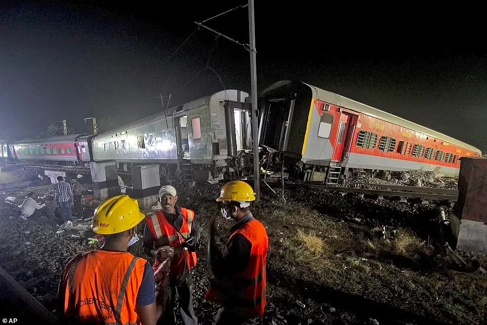 印度本世纪最惨火车事故因人祸，为何脱轨总发生在这里？（组图） - 14