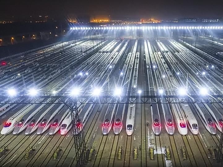 中国高铁亏损6万亿是因耗电太多？1公里10000度？日本新干线只需43度（组图） - 5