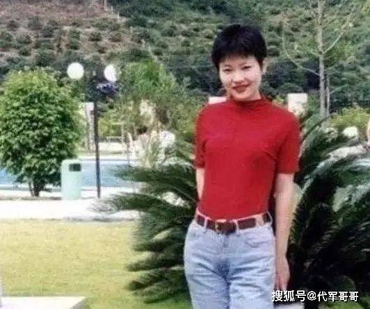 她曾是央视美女主持人，如今60岁活得像少女（组图） - 1