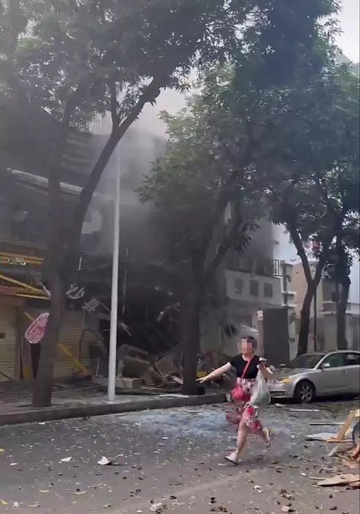 汕头餐厅突发燃气爆炸致1死6伤！房屋结构受损，数米外大树被炸断（组图） - 2