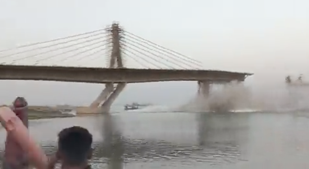 印度大桥两年内垮了2次“桥墩溶入恒河”，官员承认设计有缺陷（视频/组图） - 4
