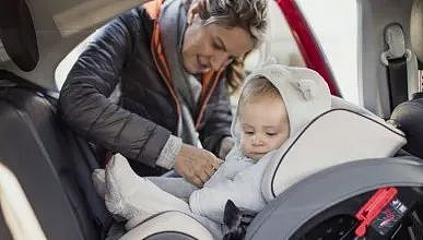 10万人点赞，澳洲医护人员警告：绝不能让孩子这样坐车上；一部小心就会出人命，妈妈们一定要看（组图） - 11