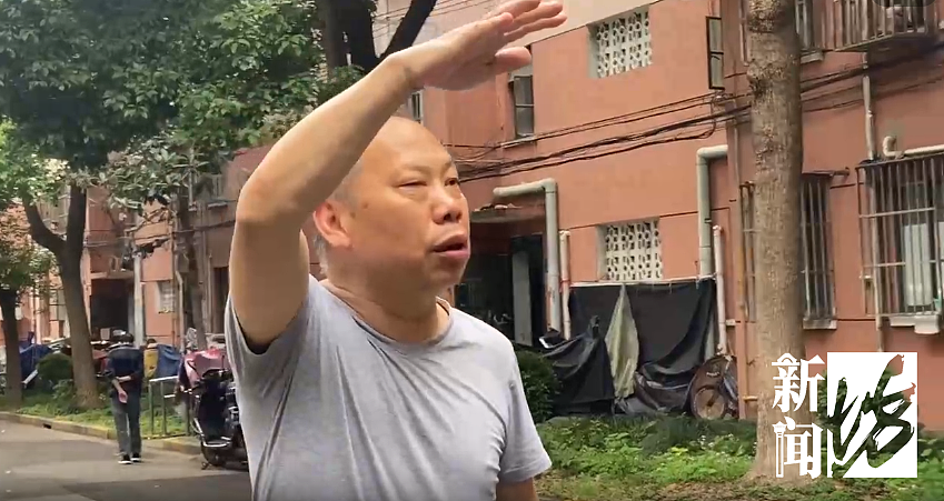 上海一小区居民频遭流浪狗扑咬，多人受伤！网友：投喂者要担责（组图） - 2