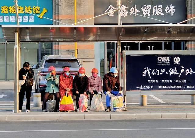 “清退令”下的超龄农民工：没有社保养老困难，不断进入城市边缘行业（组图） - 7