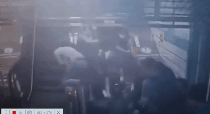 韩国地铁站扶手电梯突逆行爆惊吓意外！民众骨牌式倒下14伤（视频/组图） - 1