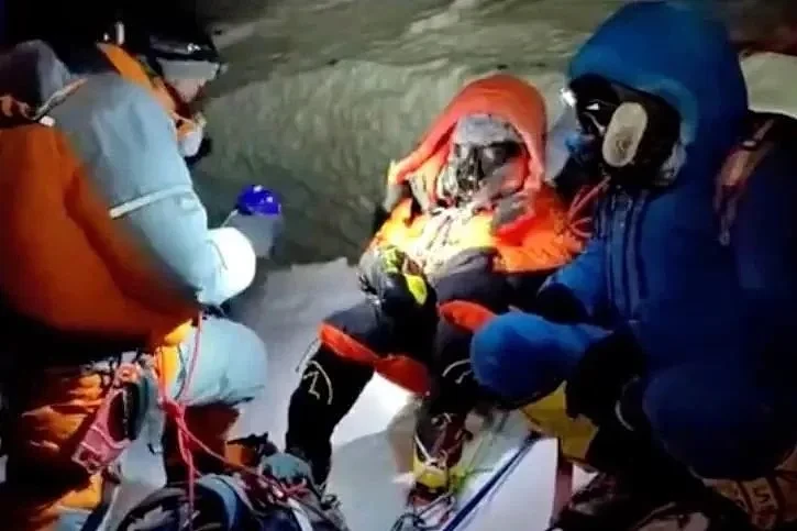 珠峰救人背后：8000米以上获救，是一次“偶然”（组图） - 5