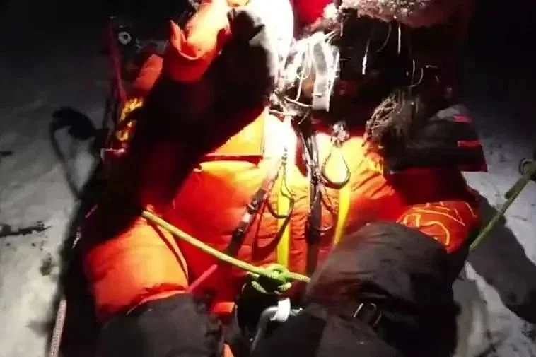 珠峰救人背后：8000米以上获救，是一次“偶然”（组图） - 3